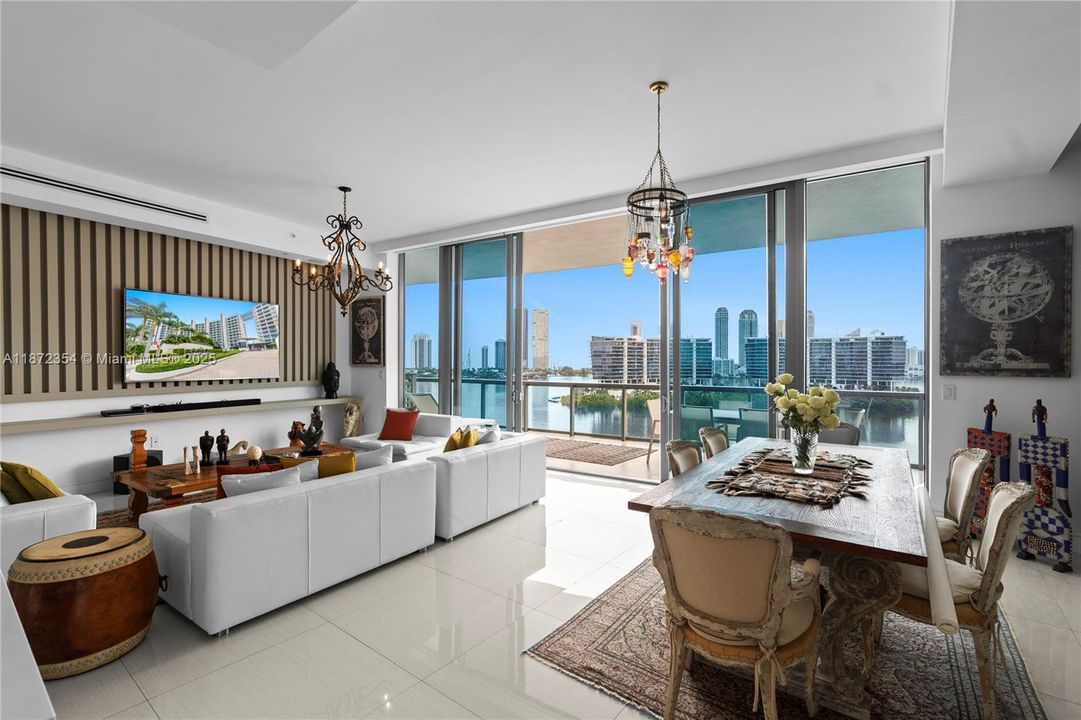 For Sale: $2,850,000 (4 beds, 4 baths, 2942 Square Feet)