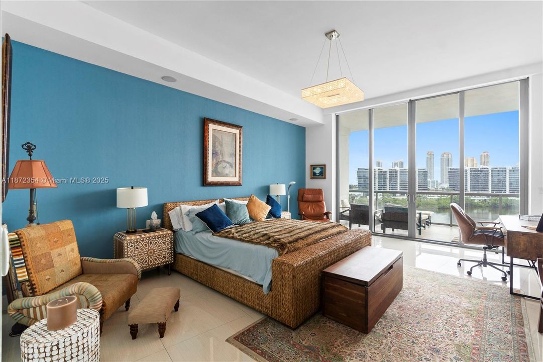 For Sale: $2,850,000 (4 beds, 4 baths, 2942 Square Feet)