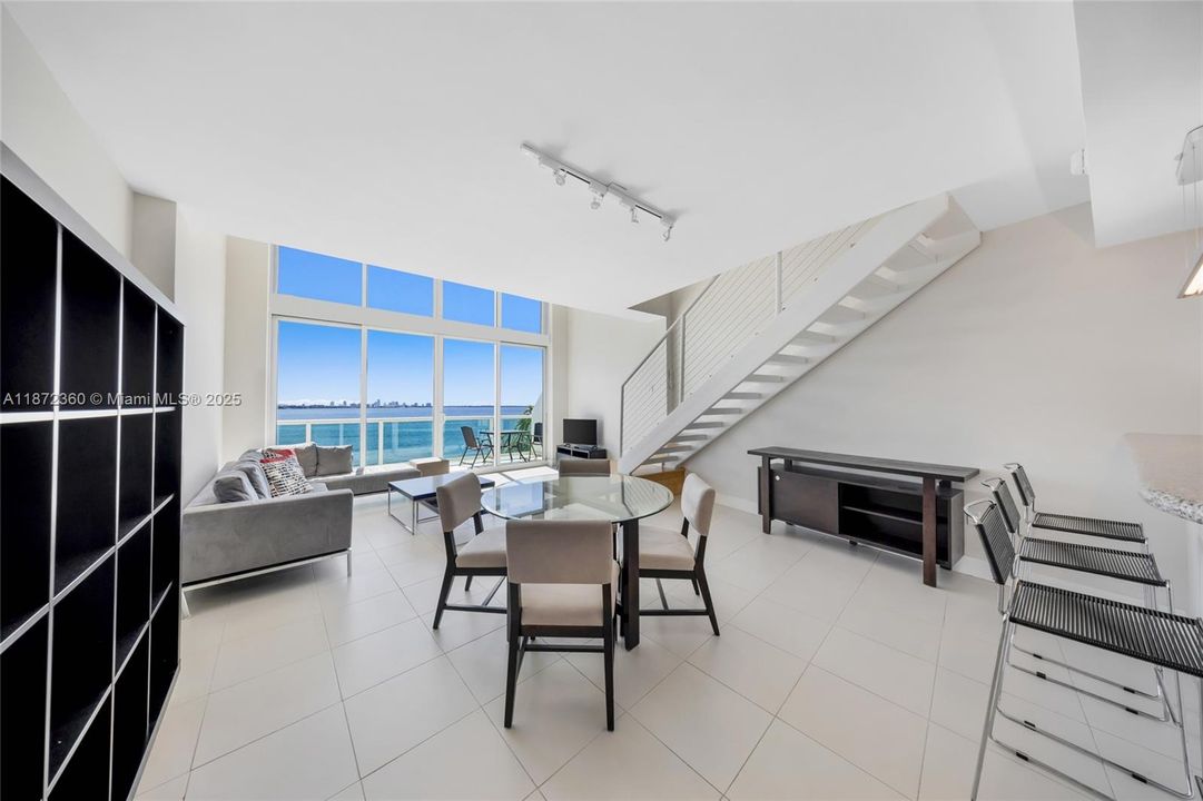 Recently Rented: $4,700 (2 beds, 2 baths, 1467 Square Feet)