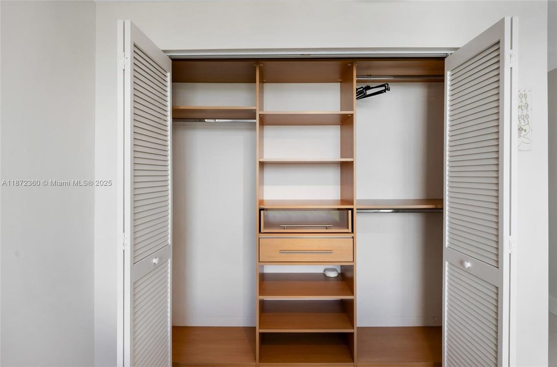 Recently Rented: $4,700 (2 beds, 2 baths, 1467 Square Feet)