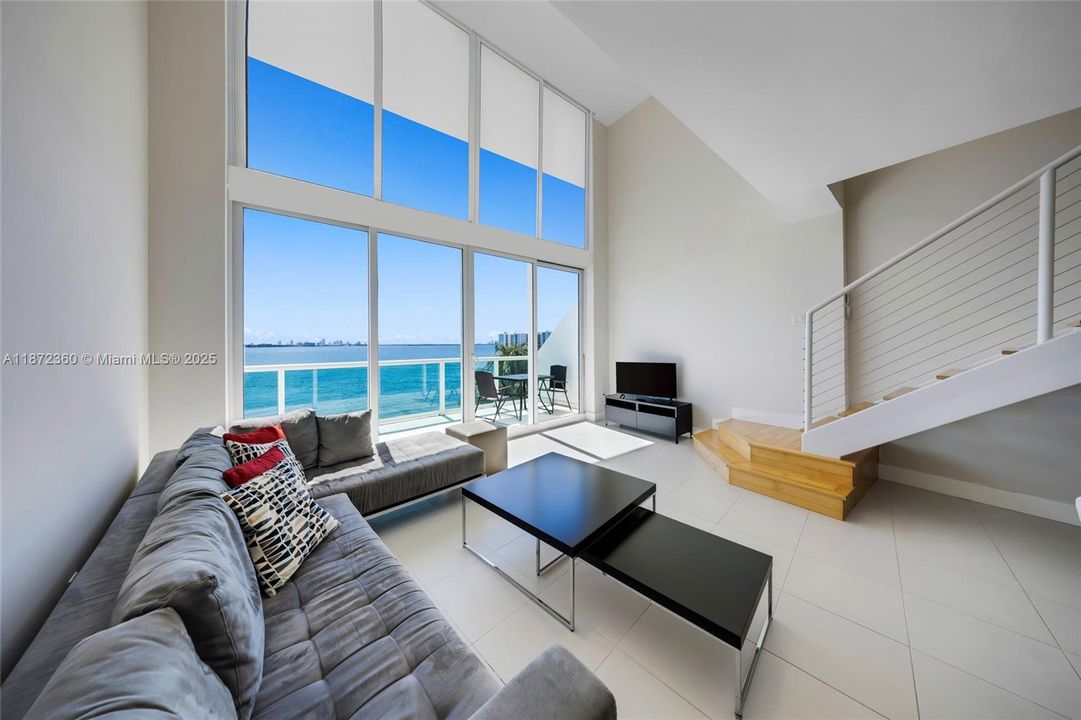 Recently Rented: $4,700 (2 beds, 2 baths, 1467 Square Feet)