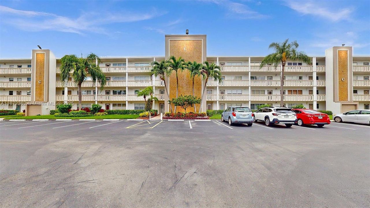 Activo con contrato: $1,500 (1 camas, 1 baños, 738 Pies cuadrados)