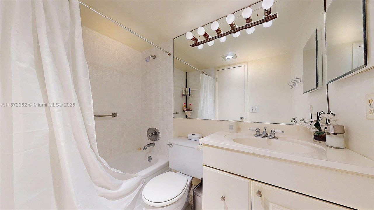 Activo con contrato: $1,500 (1 camas, 1 baños, 738 Pies cuadrados)