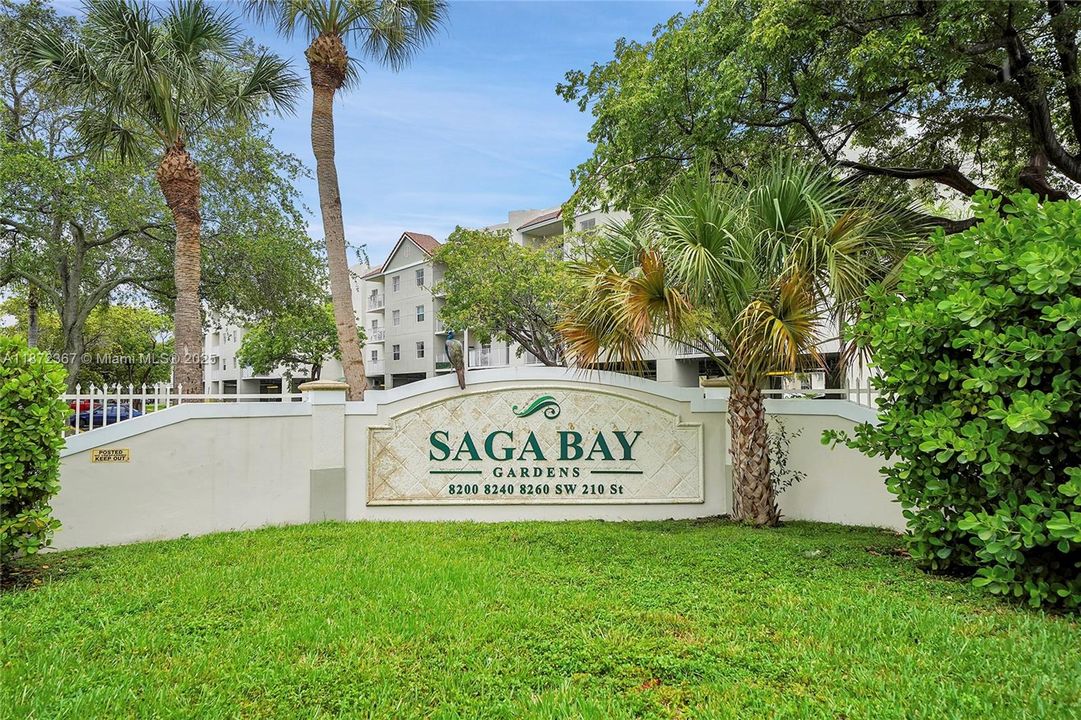 For Rent: $2,200 (2 beds, 2 baths, 980 Square Feet)