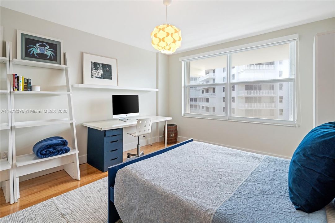 Vendido Recientemente: $2,250,000 (3 camas, 3 baños, 2155 Pies cuadrados)