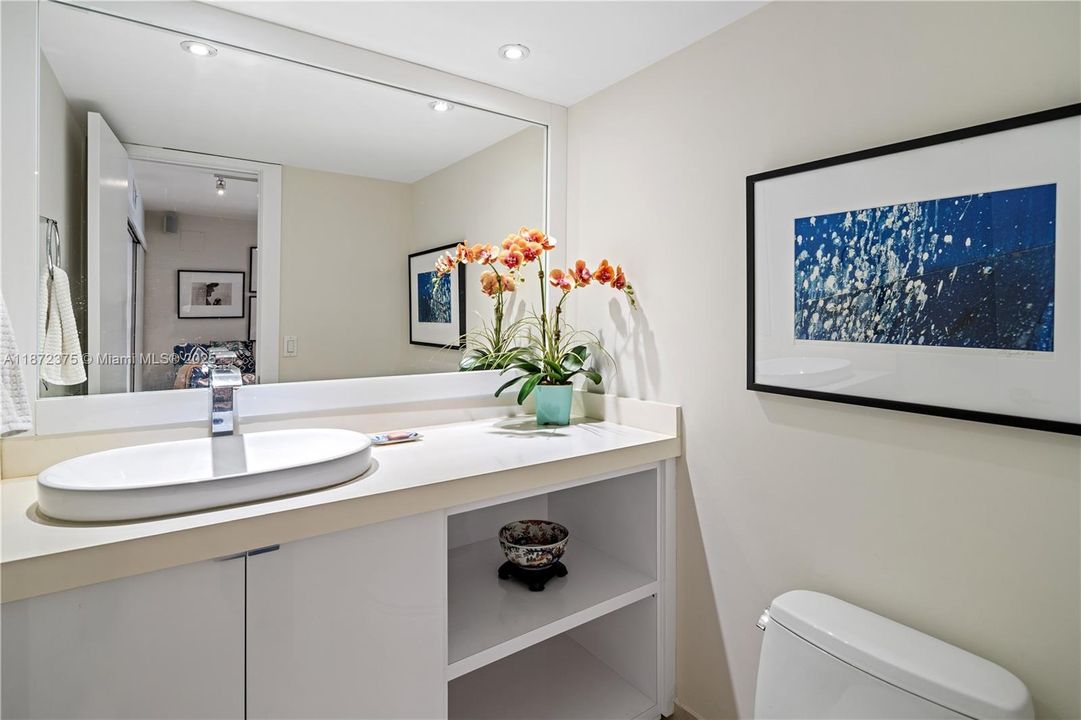 Vendido Recientemente: $2,250,000 (3 camas, 3 baños, 2155 Pies cuadrados)