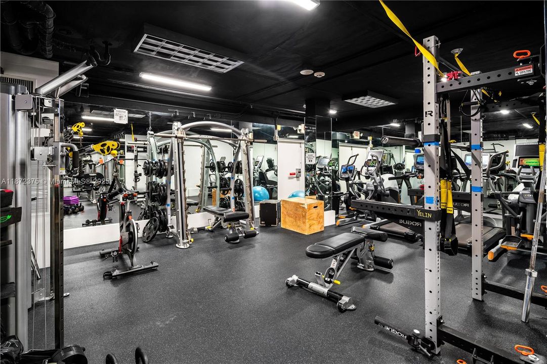 Vendido Recientemente: $2,250,000 (3 camas, 3 baños, 2155 Pies cuadrados)