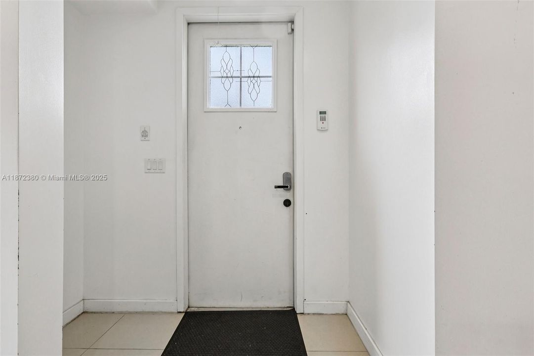 For Sale: $360,000 (3 beds, 2 baths, 1360 Square Feet)