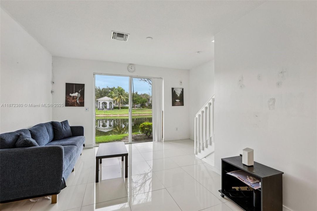 For Sale: $360,000 (3 beds, 2 baths, 1360 Square Feet)