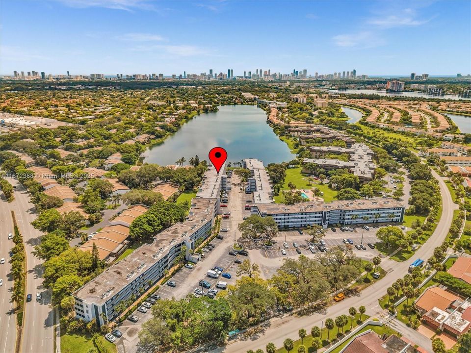 For Sale: $139,000 (1 beds, 2 baths, 1002 Square Feet)