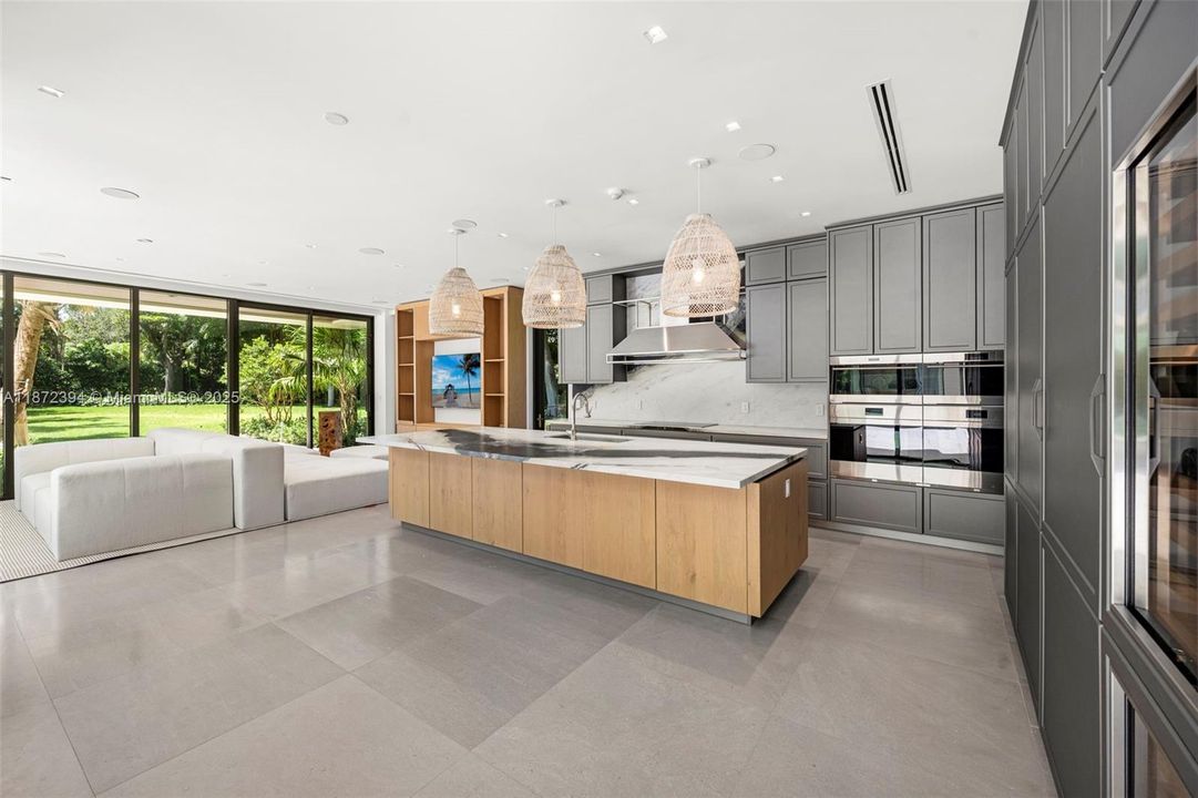 For Sale: $31,500,000 (7 beds, 7 baths, 0 Square Feet)