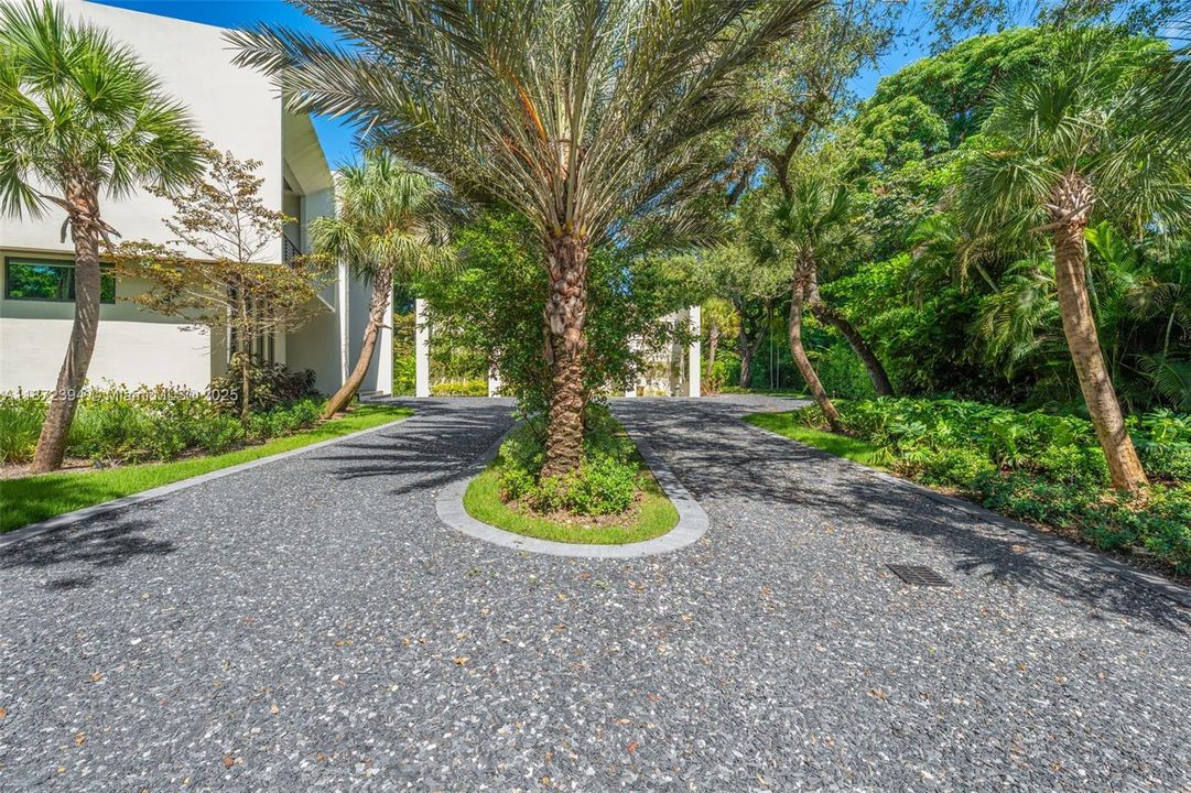 For Sale: $31,500,000 (7 beds, 7 baths, 0 Square Feet)