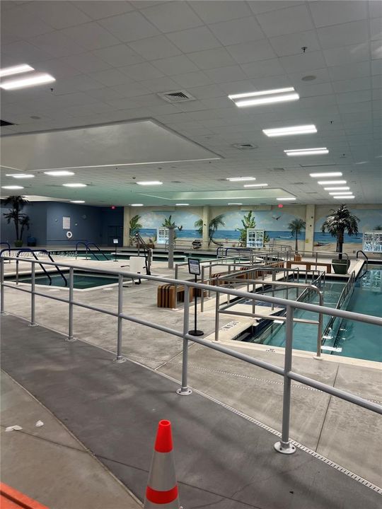 待售: $88,000 (2 贝兹, 2 浴室, 880 平方英尺)