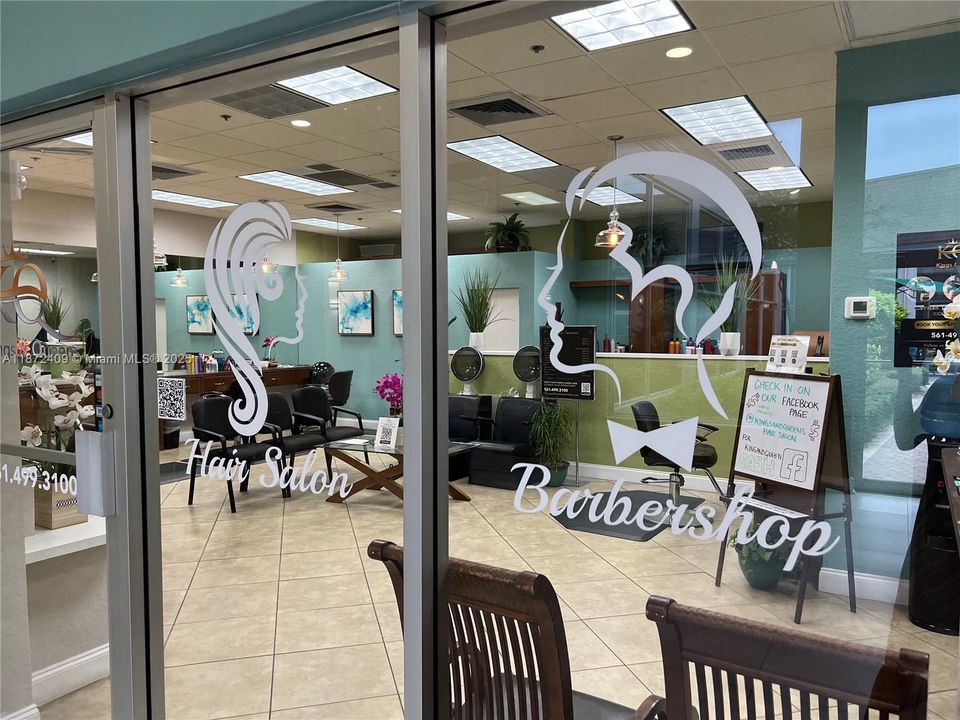 待售: $88,000 (2 贝兹, 2 浴室, 880 平方英尺)