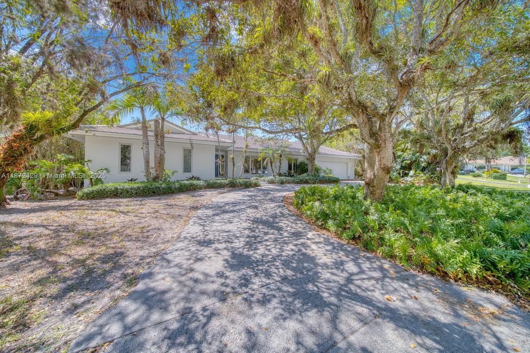 合同活跃: $14,500 (5 贝兹, 3 浴室, 3219 平方英尺)