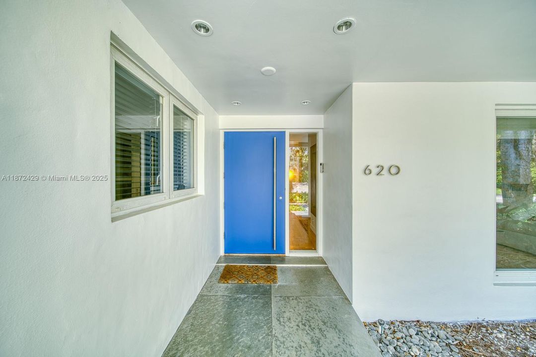 合同活跃: $14,500 (5 贝兹, 3 浴室, 3219 平方英尺)