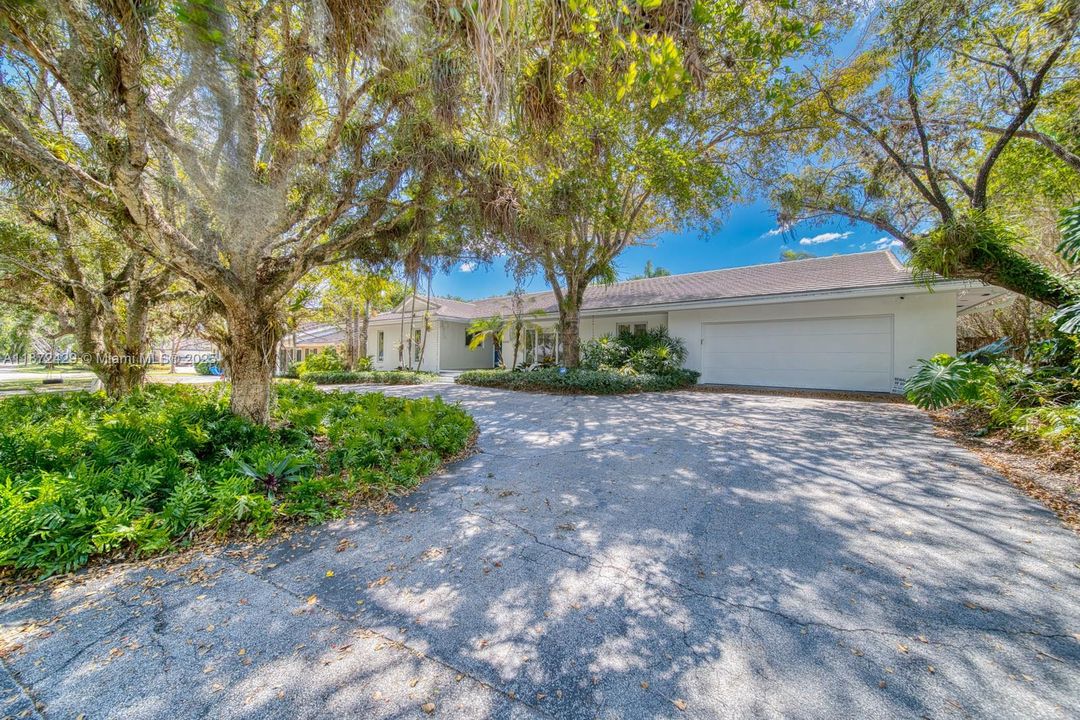 合同活跃: $14,500 (5 贝兹, 3 浴室, 3219 平方英尺)