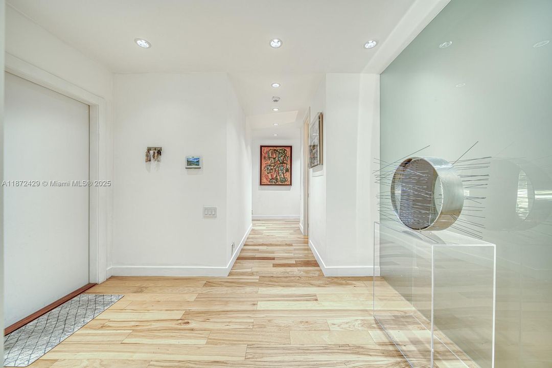 合同活跃: $14,500 (5 贝兹, 3 浴室, 3219 平方英尺)