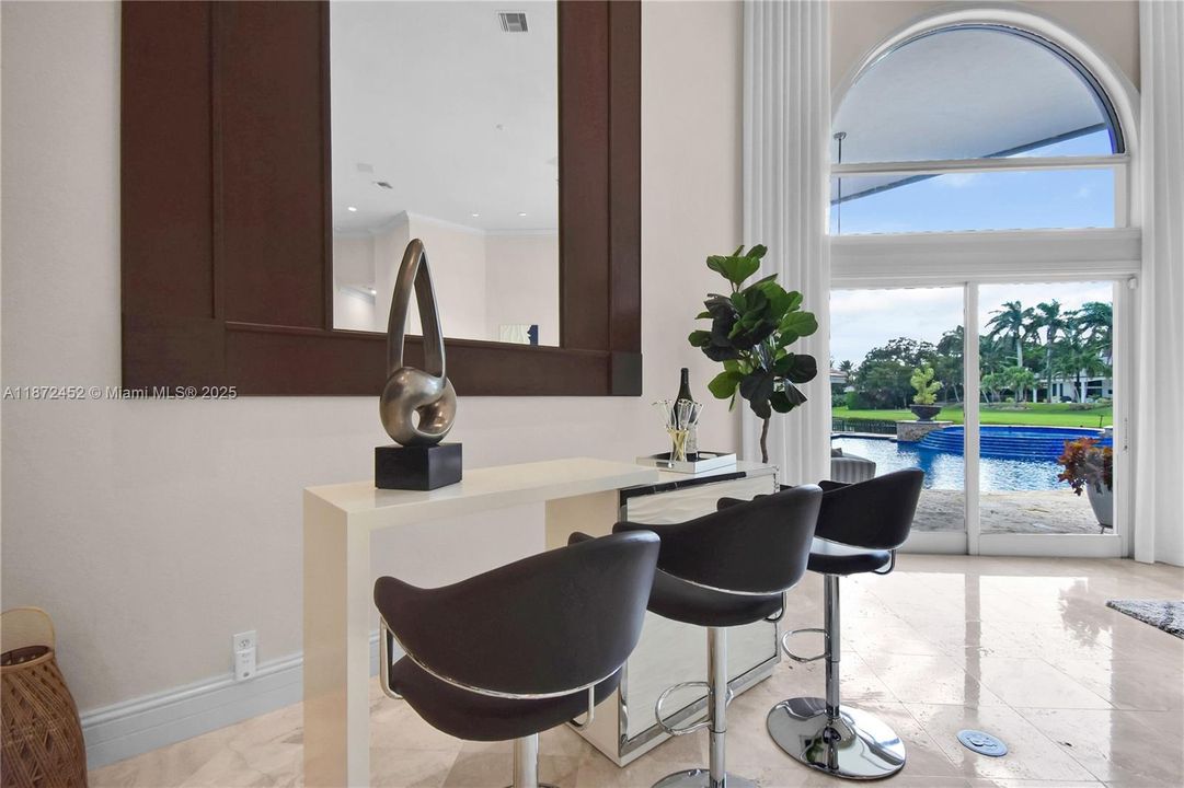 For Sale: $5,995,000 (6 beds, 8 baths, 7647 Square Feet)