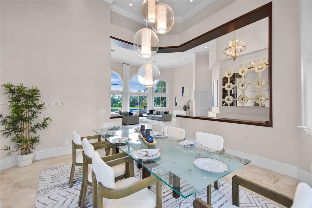 For Sale: $5,995,000 (6 beds, 8 baths, 7647 Square Feet)