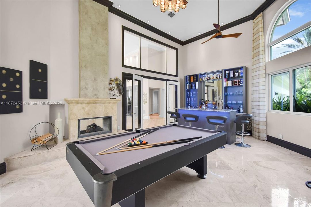 For Sale: $5,995,000 (6 beds, 8 baths, 7647 Square Feet)