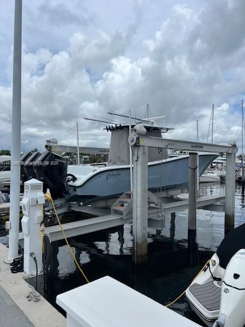 待售: $1,050,000 (0.02 acres)