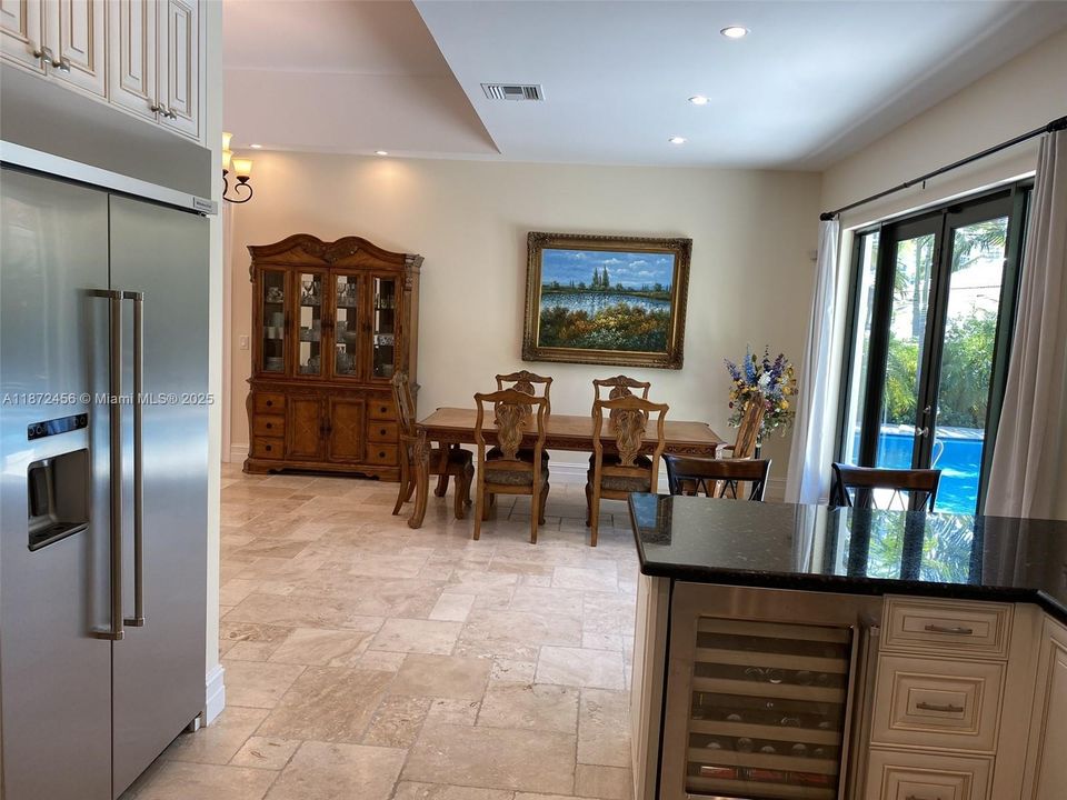 For Sale: $3,390,000 (3 beds, 3 baths, 2080 Square Feet)