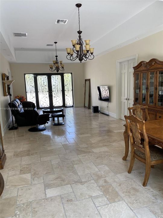 For Sale: $3,390,000 (3 beds, 3 baths, 2080 Square Feet)