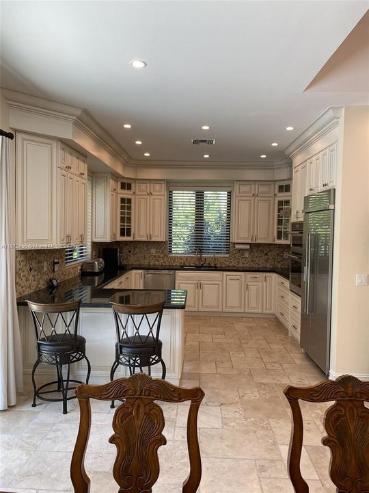 For Sale: $3,390,000 (3 beds, 3 baths, 2080 Square Feet)