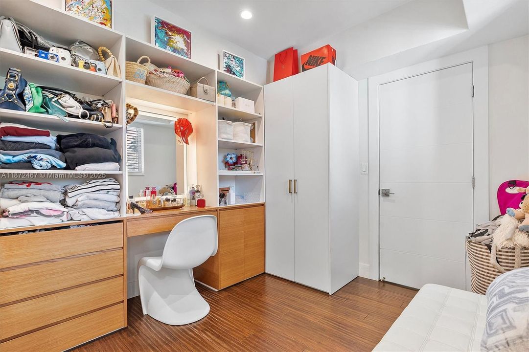 For Sale: $2,390,000 (4 beds, 4 baths, 2729 Square Feet)