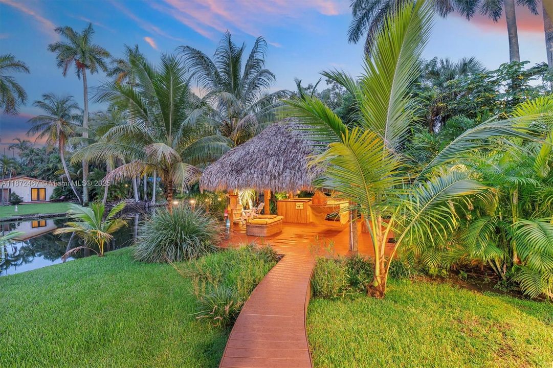 For Sale: $2,390,000 (4 beds, 4 baths, 2729 Square Feet)