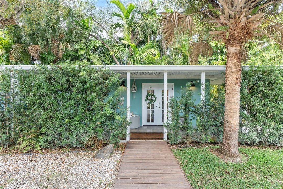 For Sale: $2,390,000 (4 beds, 4 baths, 2729 Square Feet)