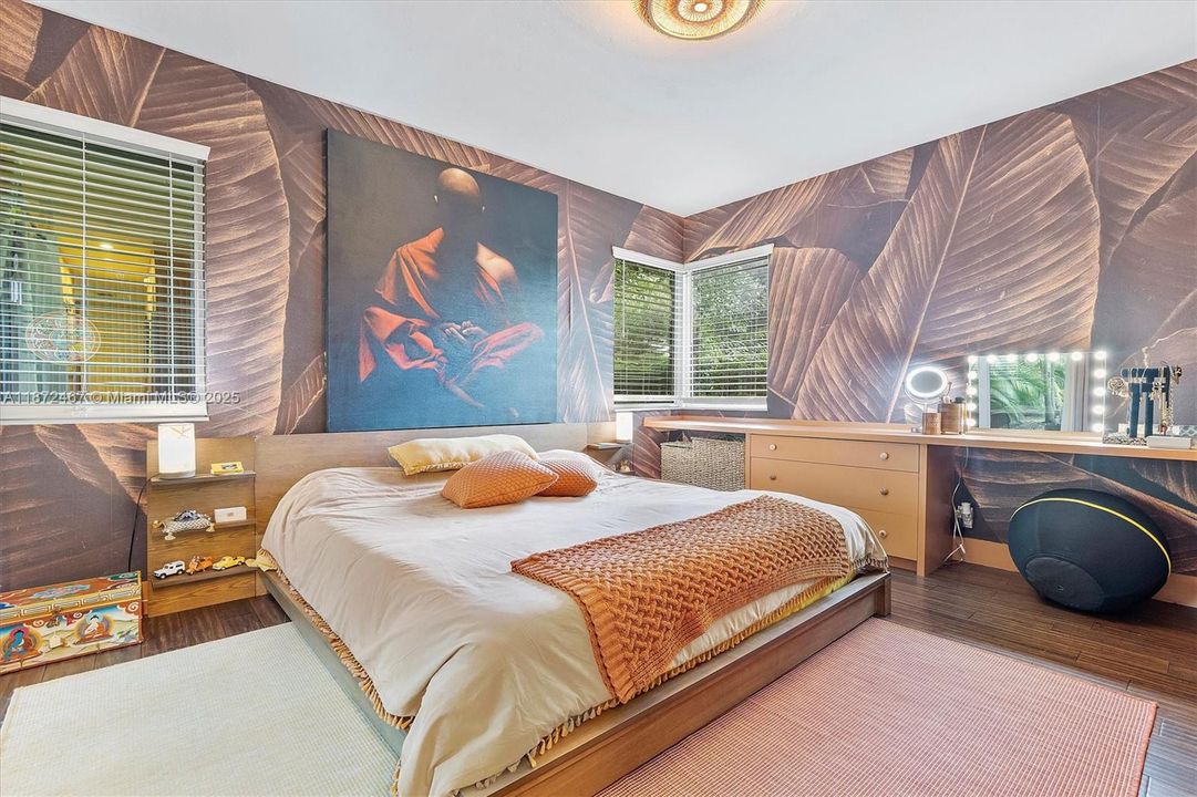 For Sale: $2,390,000 (4 beds, 4 baths, 2729 Square Feet)