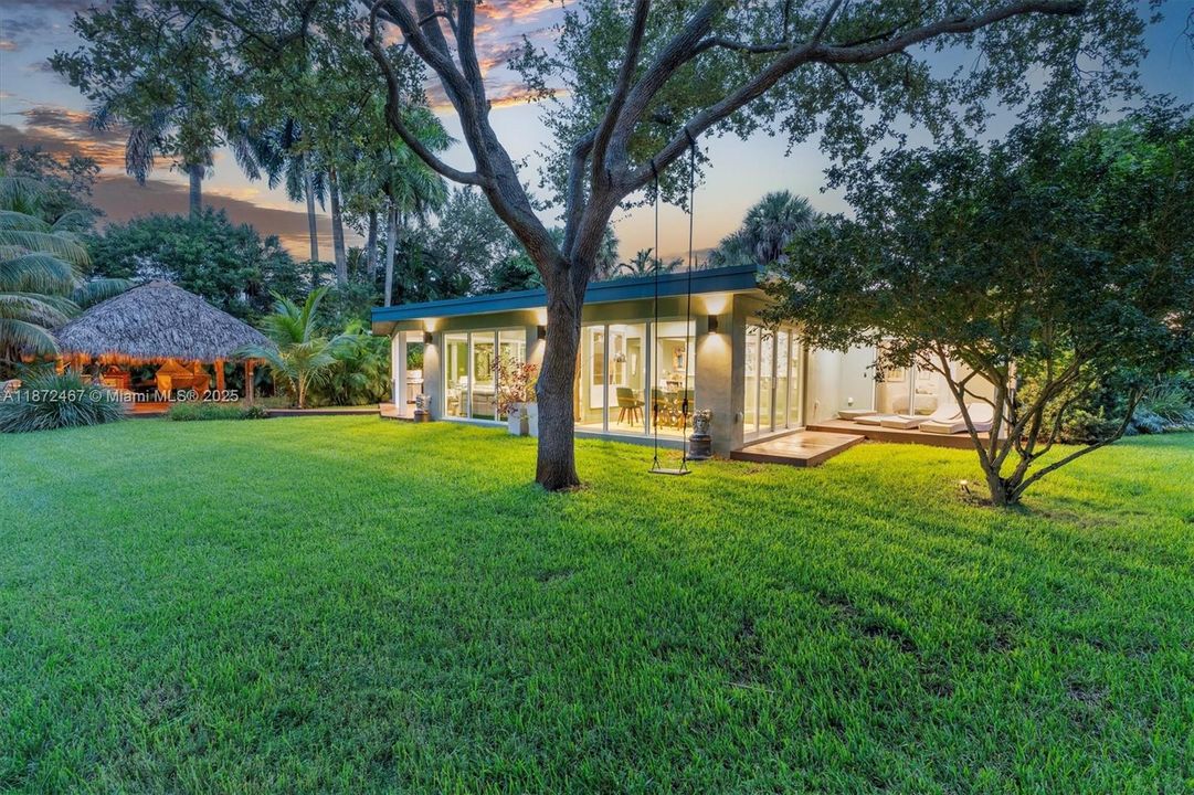 For Sale: $2,390,000 (4 beds, 4 baths, 2729 Square Feet)