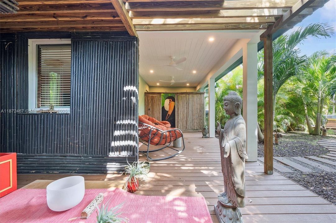 For Sale: $2,390,000 (4 beds, 4 baths, 2729 Square Feet)