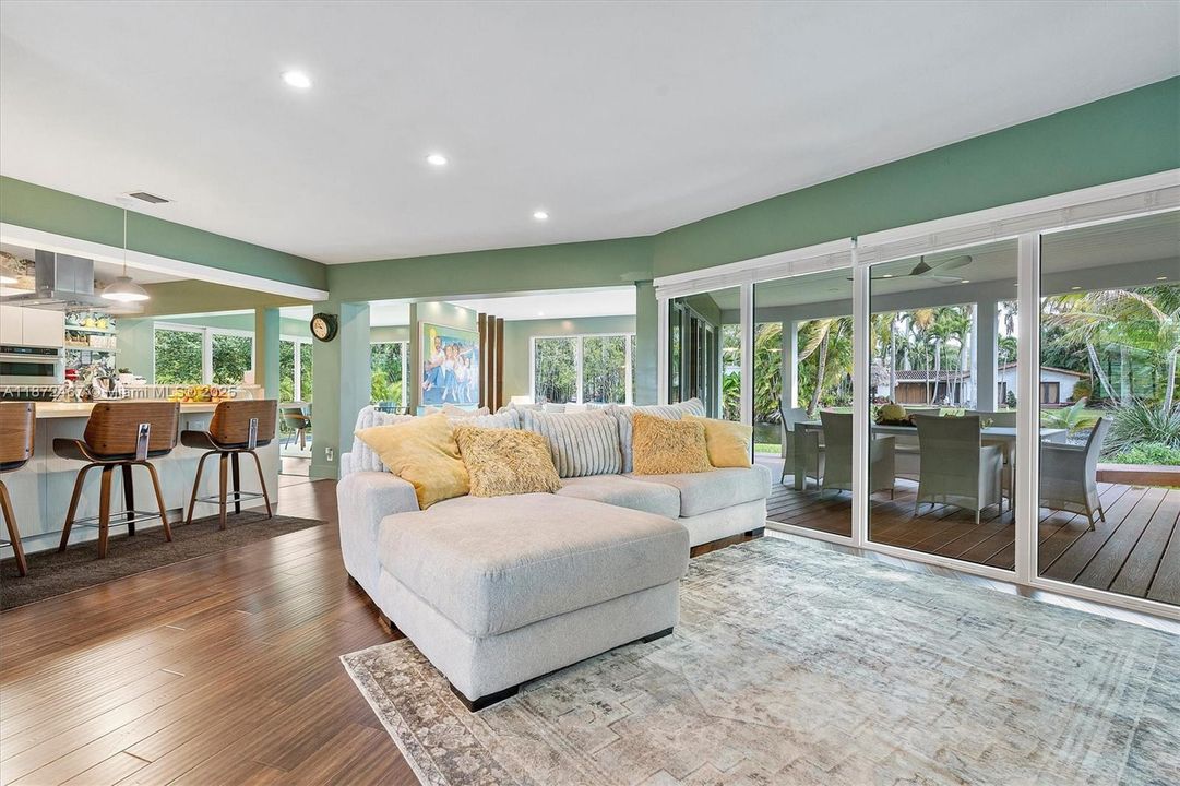 For Sale: $2,390,000 (4 beds, 4 baths, 2729 Square Feet)