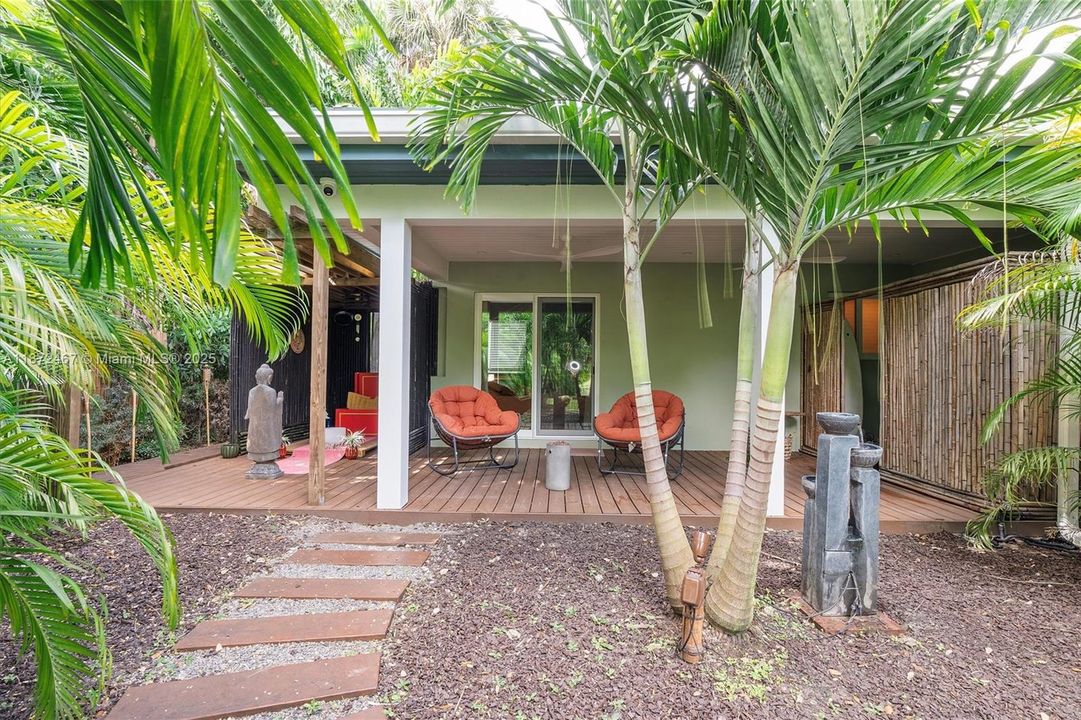 For Sale: $2,390,000 (4 beds, 4 baths, 2729 Square Feet)