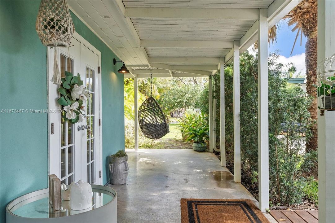 For Sale: $2,390,000 (4 beds, 4 baths, 2729 Square Feet)