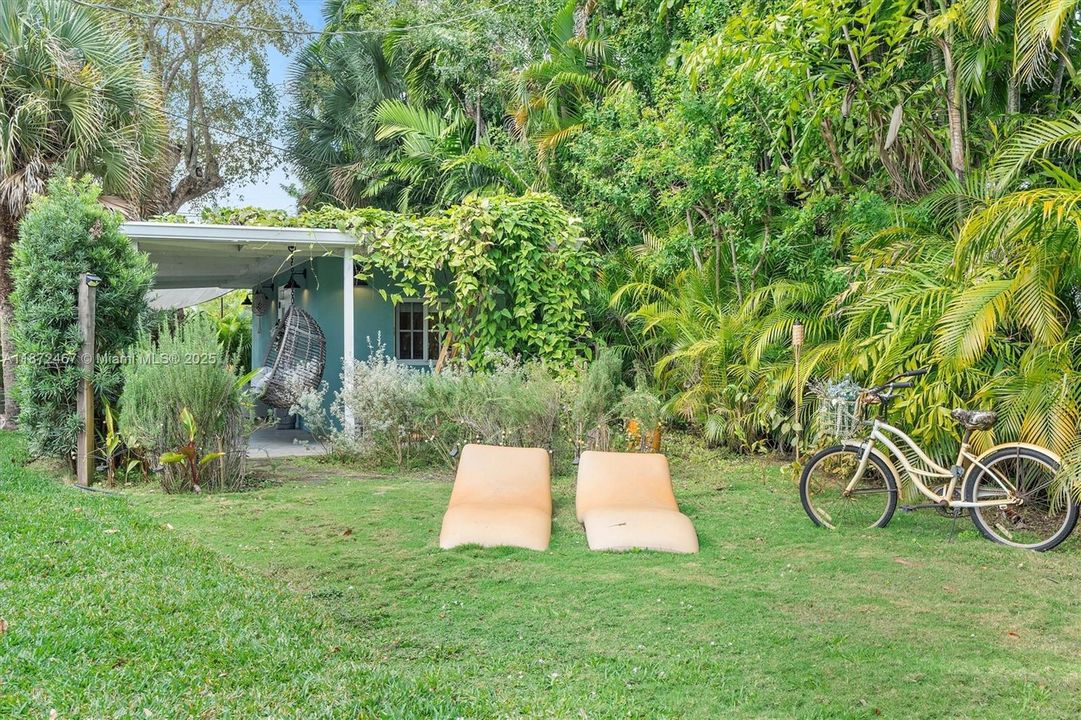 For Sale: $2,390,000 (4 beds, 4 baths, 2729 Square Feet)