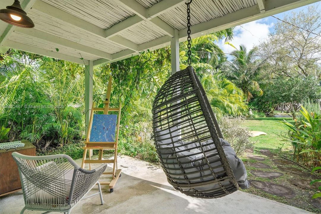 For Sale: $2,390,000 (4 beds, 4 baths, 2729 Square Feet)