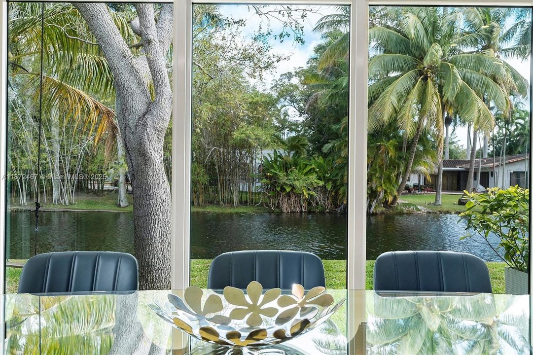 For Sale: $2,390,000 (4 beds, 4 baths, 2729 Square Feet)