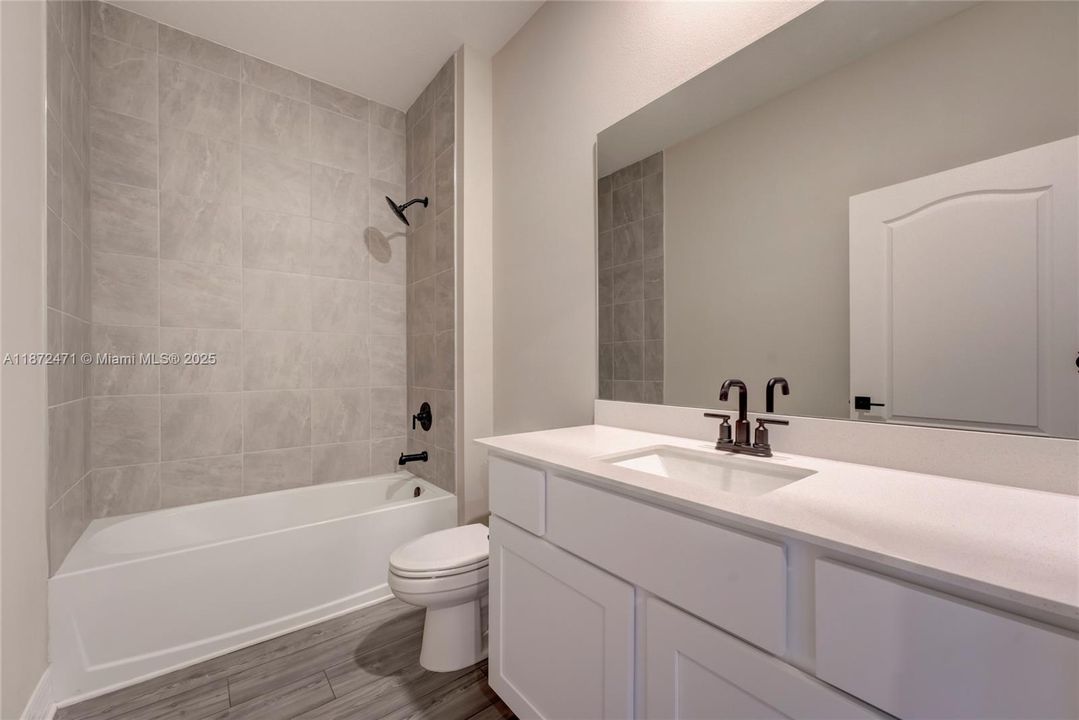 出租: $2,300 (4 贝兹, 2 浴室, 1763 平方英尺)