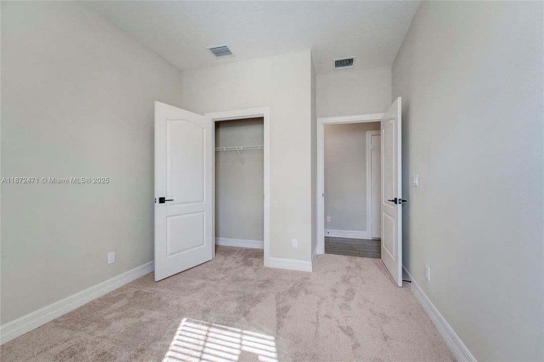 出租: $2,300 (4 贝兹, 2 浴室, 1763 平方英尺)