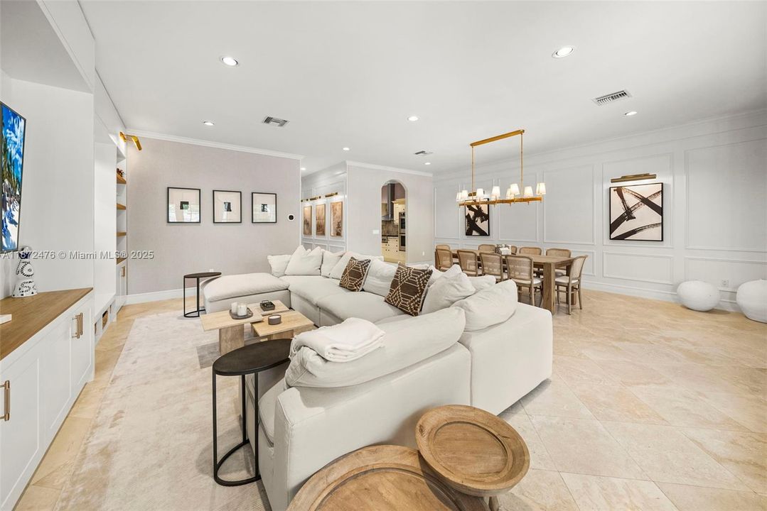 For Rent: $22,500 (5 beds, 4 baths, 3022 Square Feet)