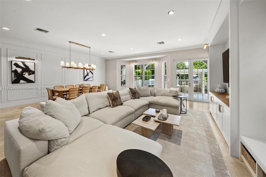 For Rent: $22,500 (5 beds, 4 baths, 3022 Square Feet)