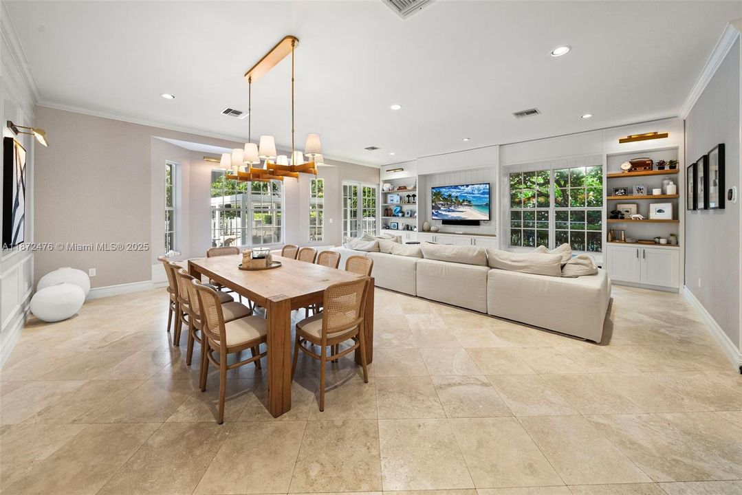 For Rent: $22,500 (5 beds, 4 baths, 3022 Square Feet)