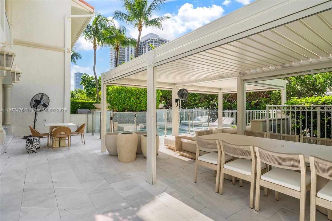 For Rent: $22,500 (5 beds, 4 baths, 3022 Square Feet)