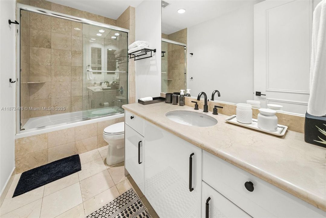 For Rent: $22,500 (5 beds, 4 baths, 3022 Square Feet)