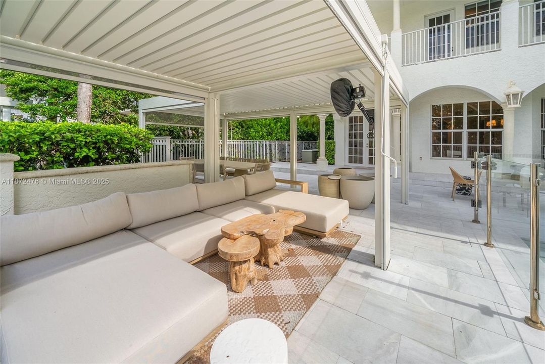 For Rent: $22,500 (5 beds, 4 baths, 3022 Square Feet)