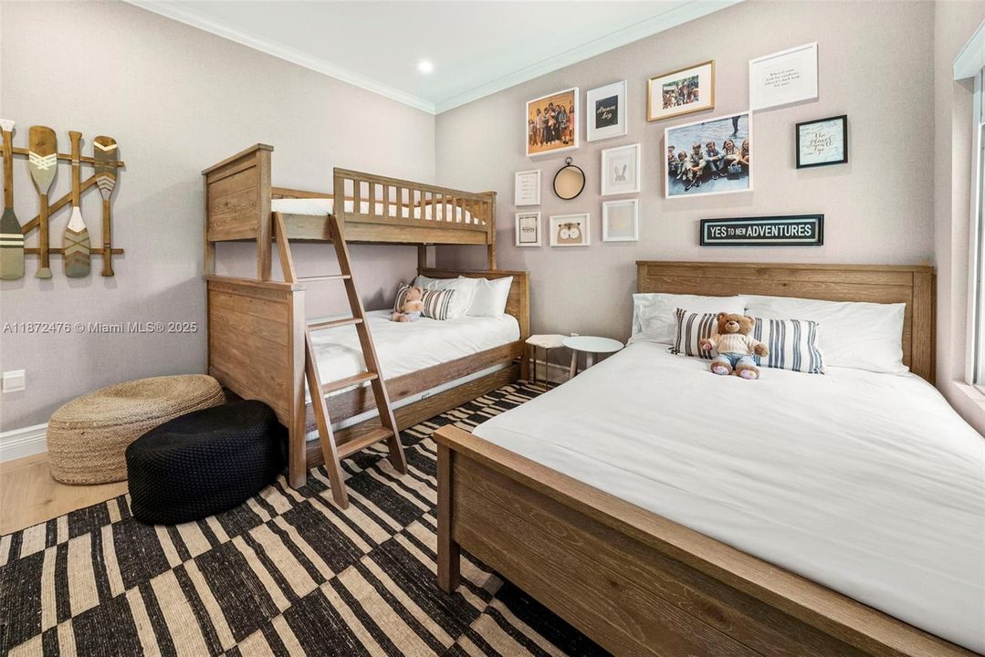 For Rent: $22,500 (5 beds, 4 baths, 3022 Square Feet)